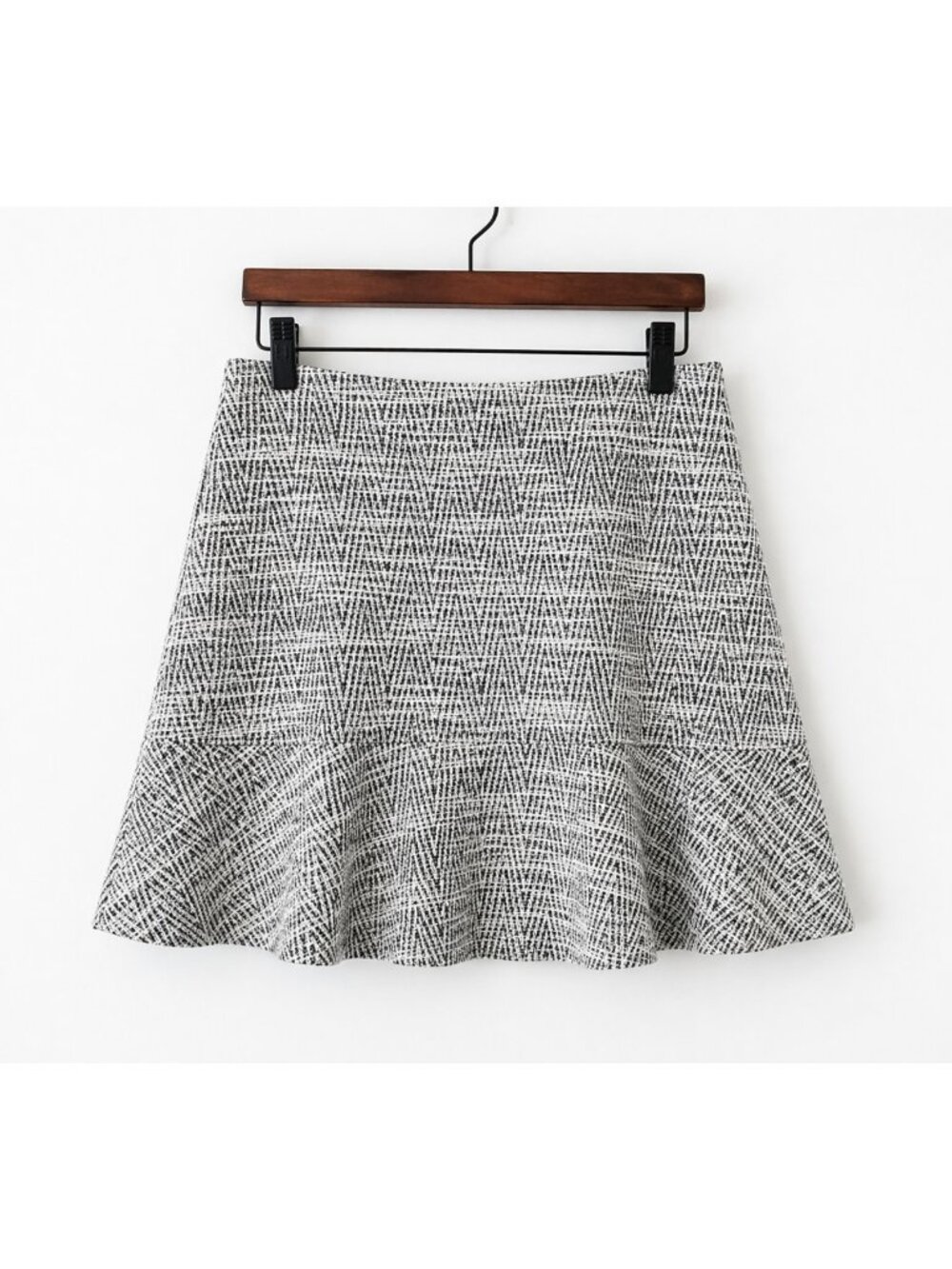 Loft Womens Small Cream Black Tweed Flippy Flounce Mini Skirt Pull On